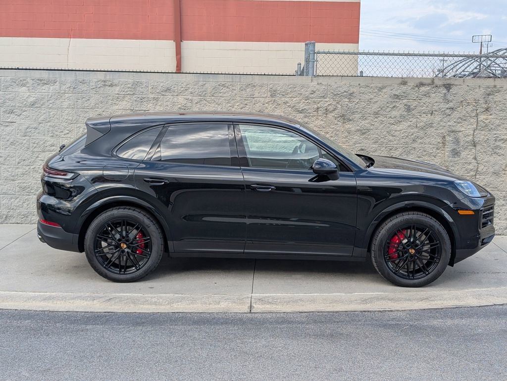 New 2026 Porsche Cayenne S image 8
