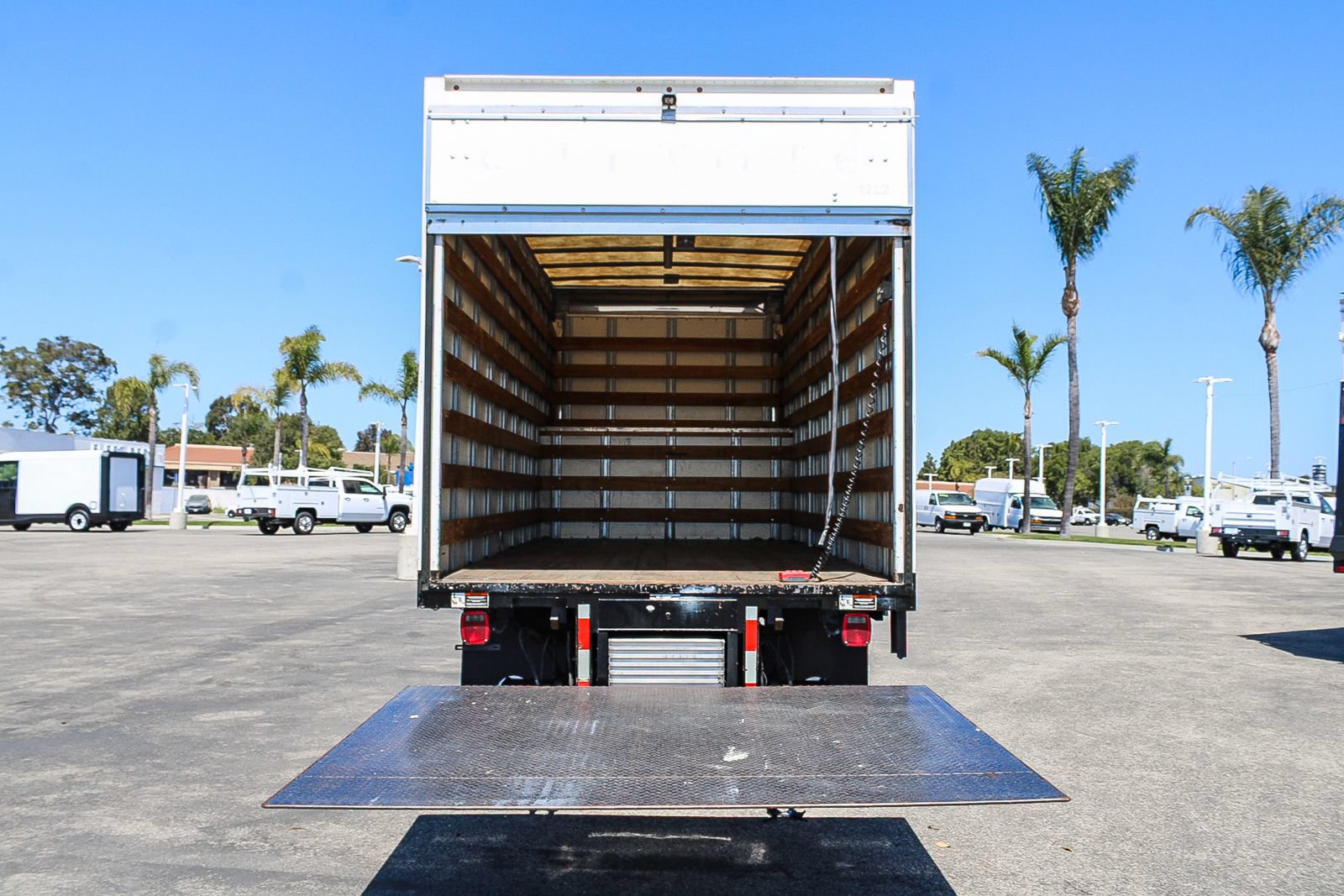 Used 2015 Ford F550 2WD Regular Cab Super Duty image 20