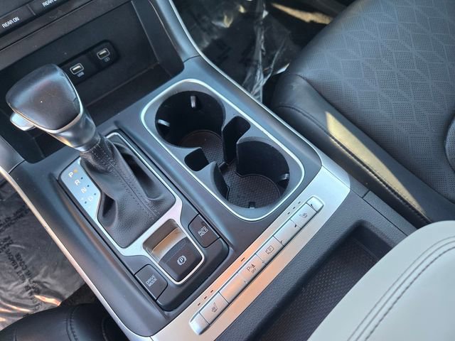 Used 2022 Kia Carnival LX image 15