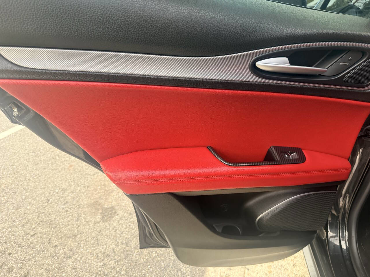 Used 2018 Alfa Romeo Stelvio Ti Sport AWD/4WD image 10