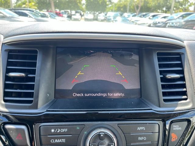 Used 2018 Nissan Pathfinder S AWD/4WD image 7