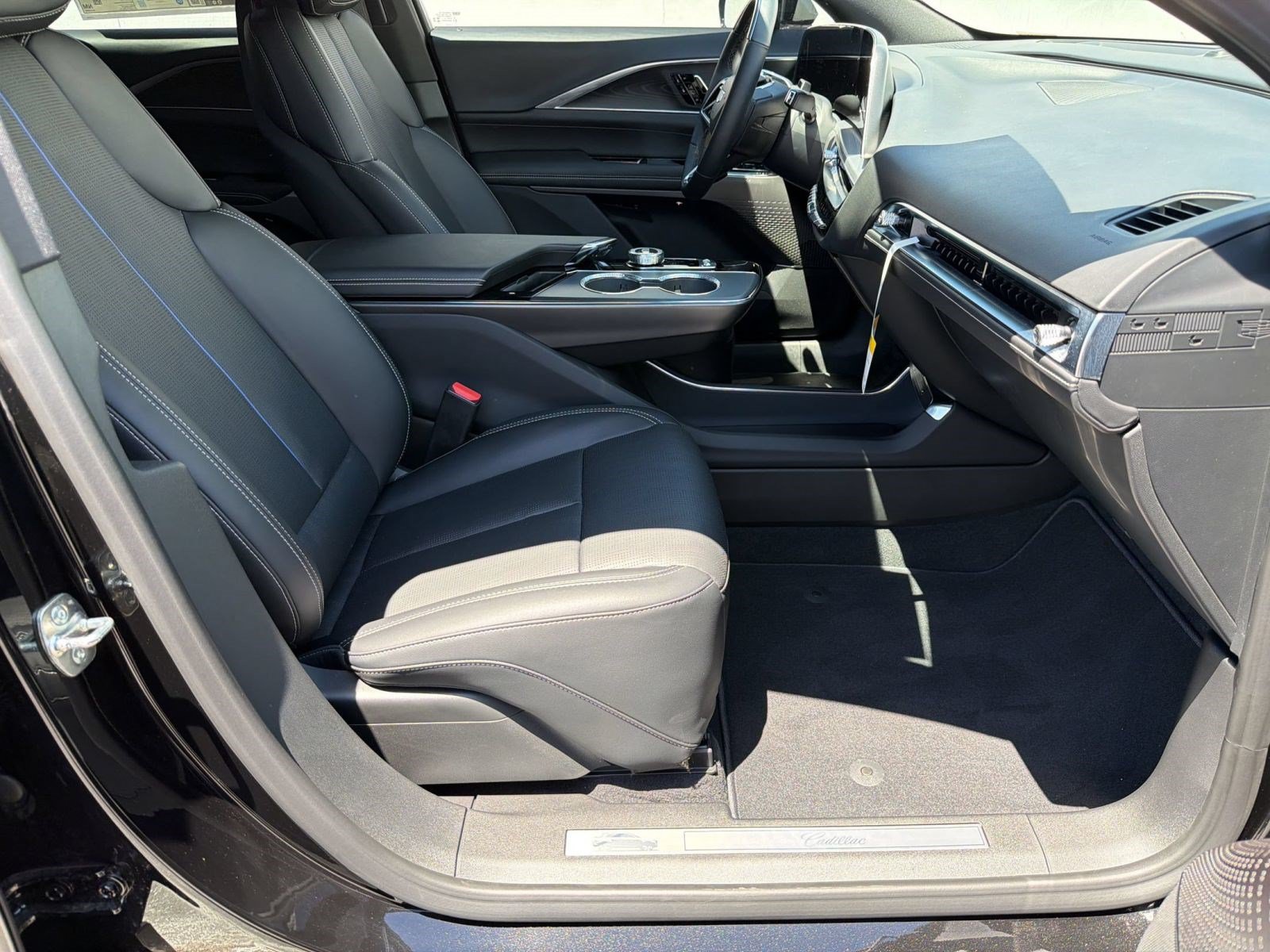 New 2026 Cadillac Lyriq Sport w/ LPO, Floor Liner Package RWD image 24