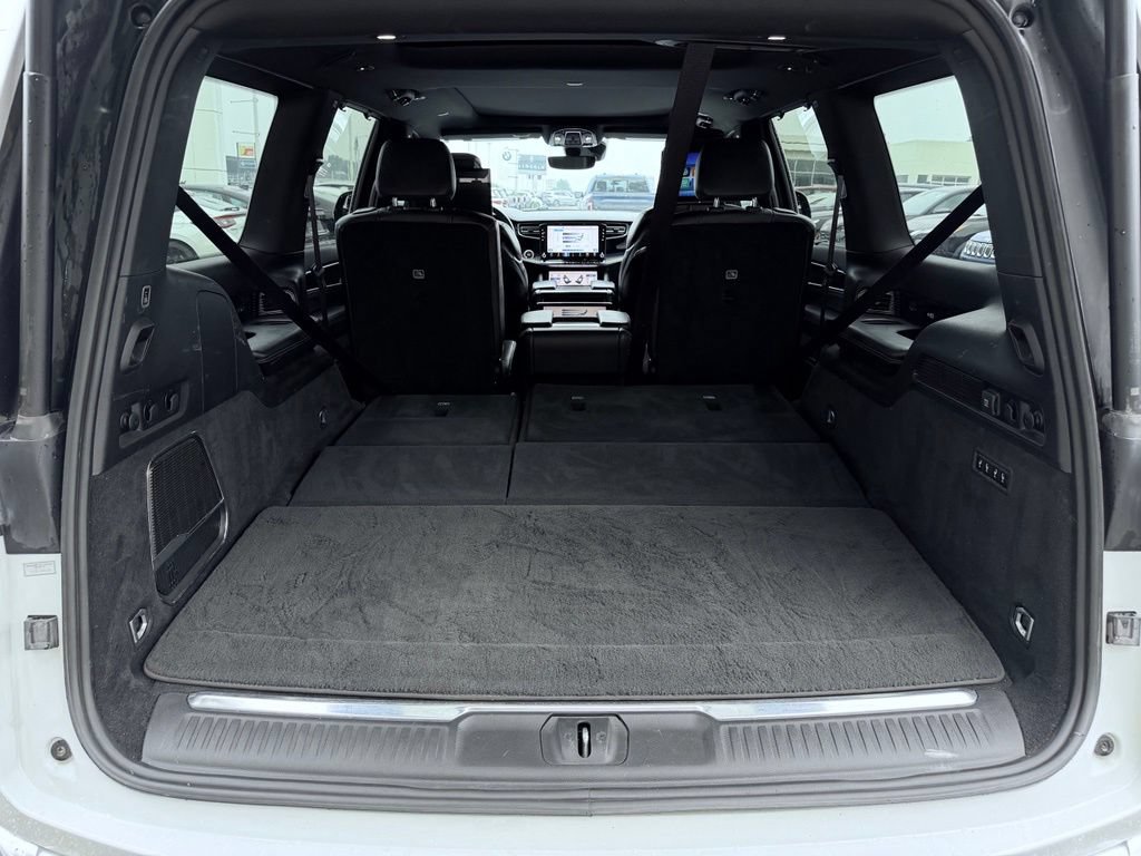 Used 2022 Jeep Grand Wagoneer Series I AWD/4WD image 13