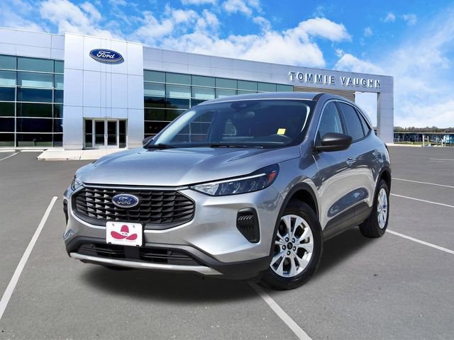Used 2023 Ford Escape Active w/ Tech Pack #1 FWD image 1