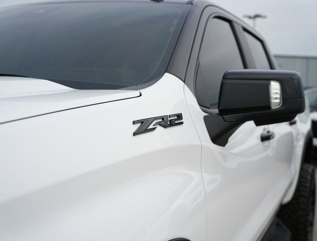 Used 2026 Chevrolet Silverado 1500 ZR2 w/ Dark Appearance Package image 4