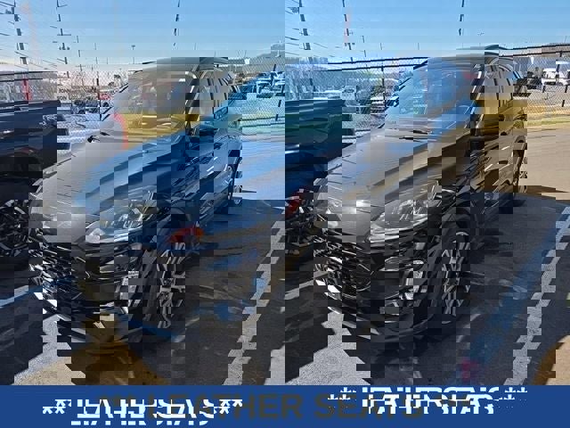 Used 2022 Ford Escape SEL w/ Technology Package image 3