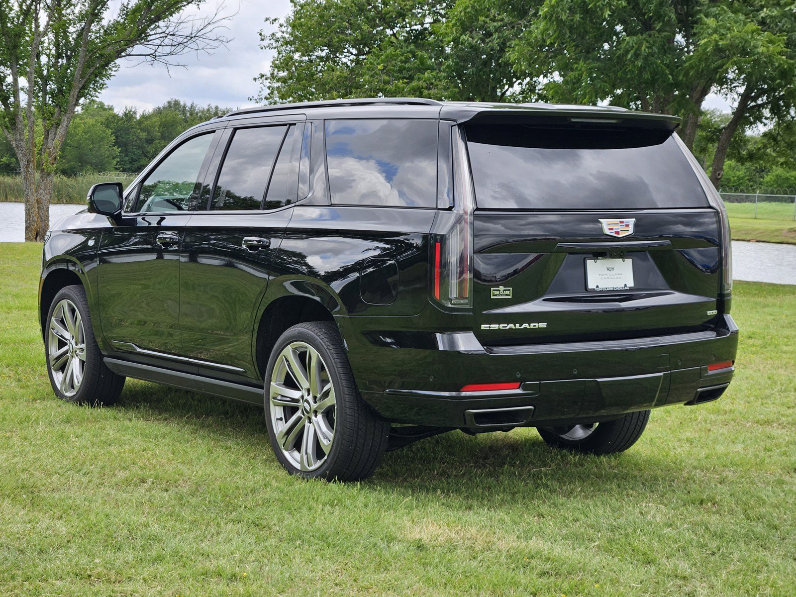 New 2026 Cadillac Escalade Sport w/ Touring Package AWD/4WD image 4