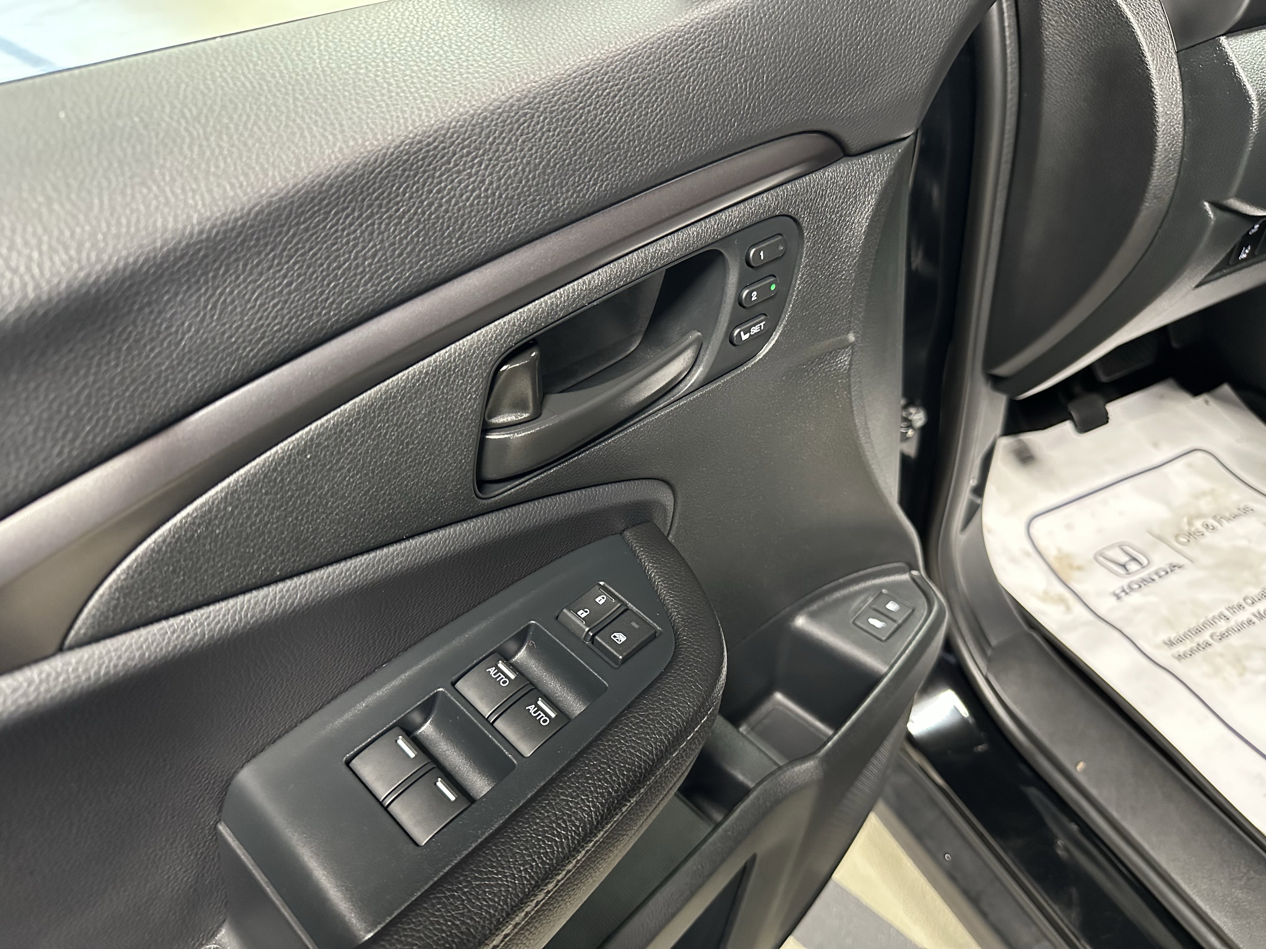 Used 2023 Honda Passport EX-L image 17