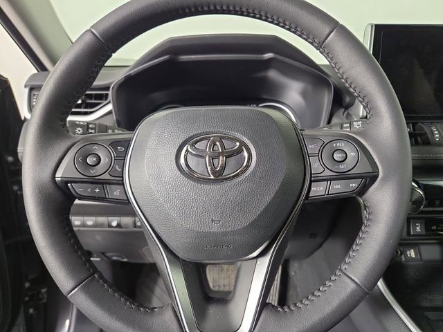 Used 2025 Toyota RAV4 XLE Premium image 21