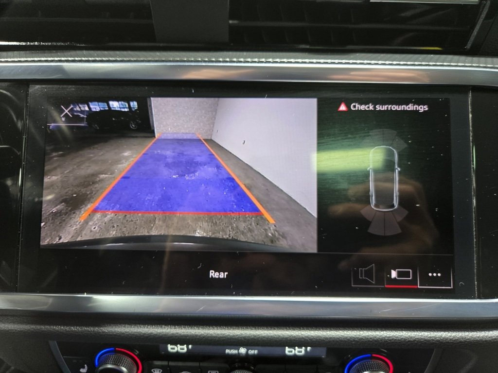 Used 2024 Audi Q3 2.0T Premium image 26