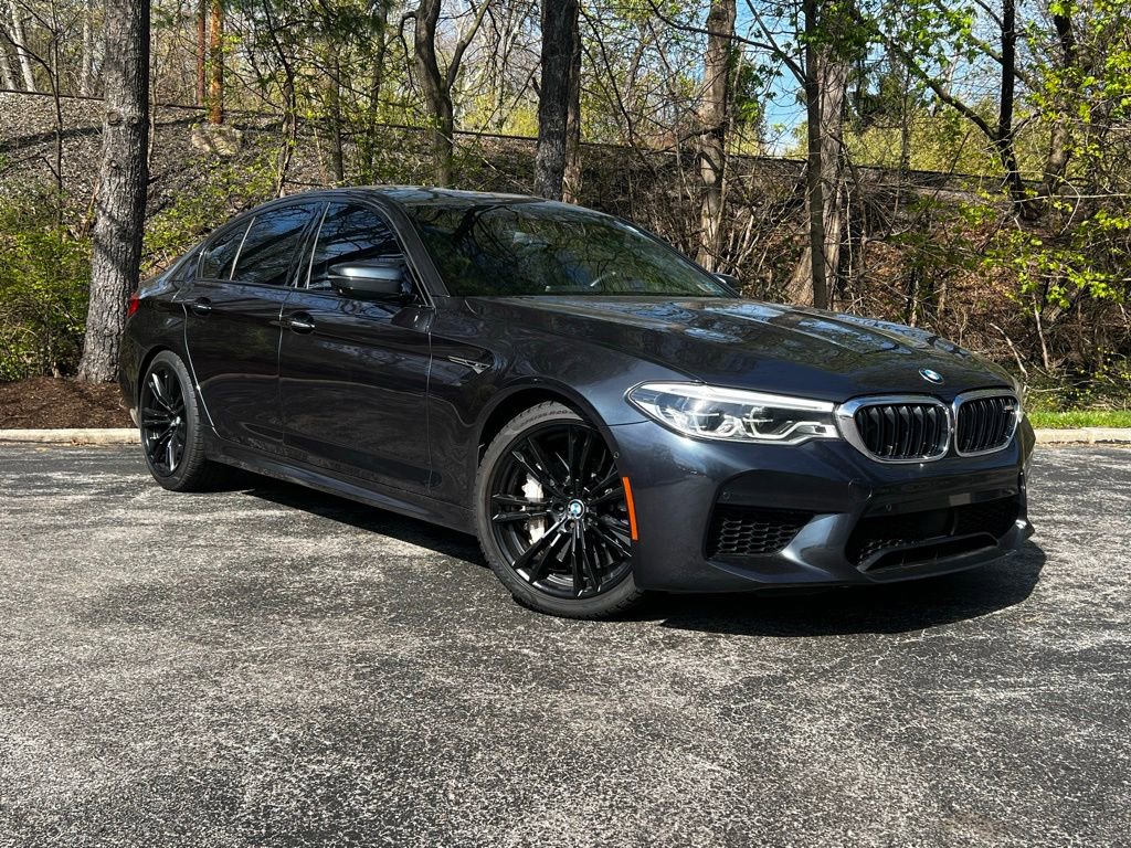 Used 2018 BMW M5 image 1
