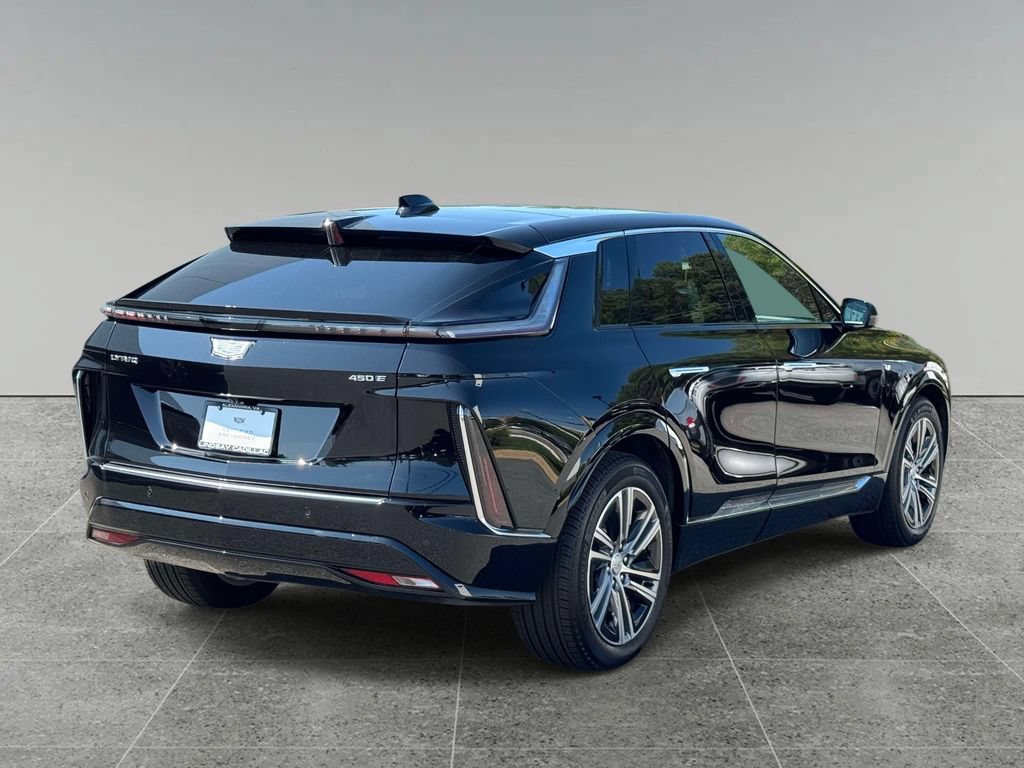 Certified 2025 Cadillac Lyriq Luxury w/ LPO, Floor Liner Package RWD image 10