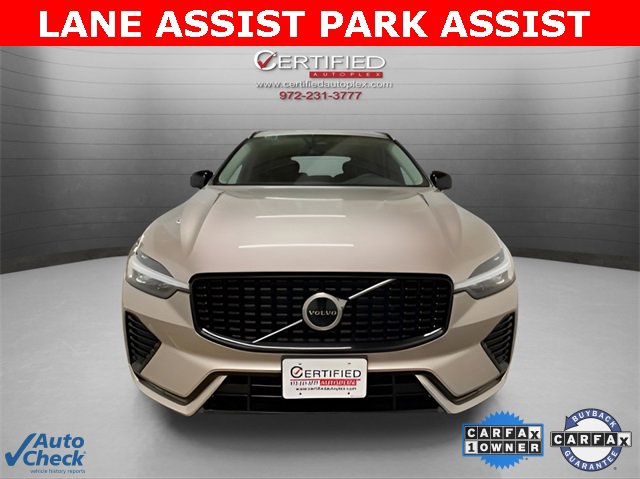 Used 2025 Volvo XC60 B5 Core image 2
