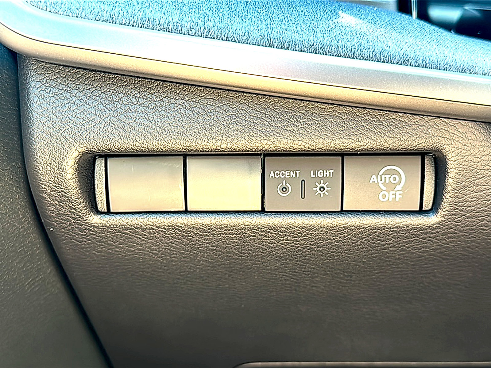 New 2026 Nissan Kicks SV w/ SV Premium Package image 26