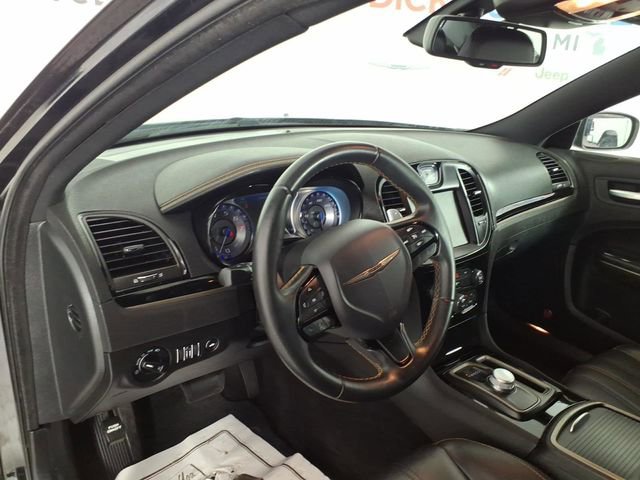 Used 2016 Chrysler 300 S AWD/4WD image 13
