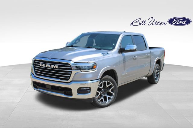 Used 2025 RAM 1500 Laramie AWD/4WD image 1