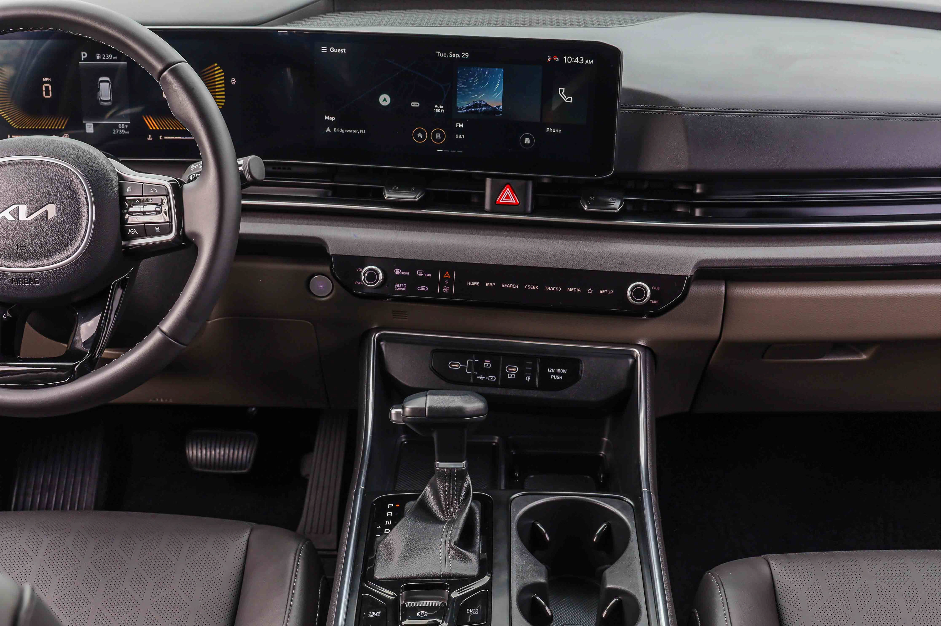 Certified 2026 Kia Carnival EX FWD image 10