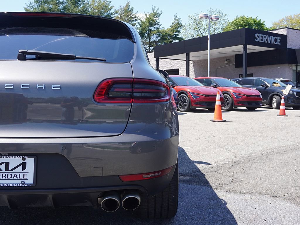 Used 2015 Porsche Macan S AWD/4WD image 14