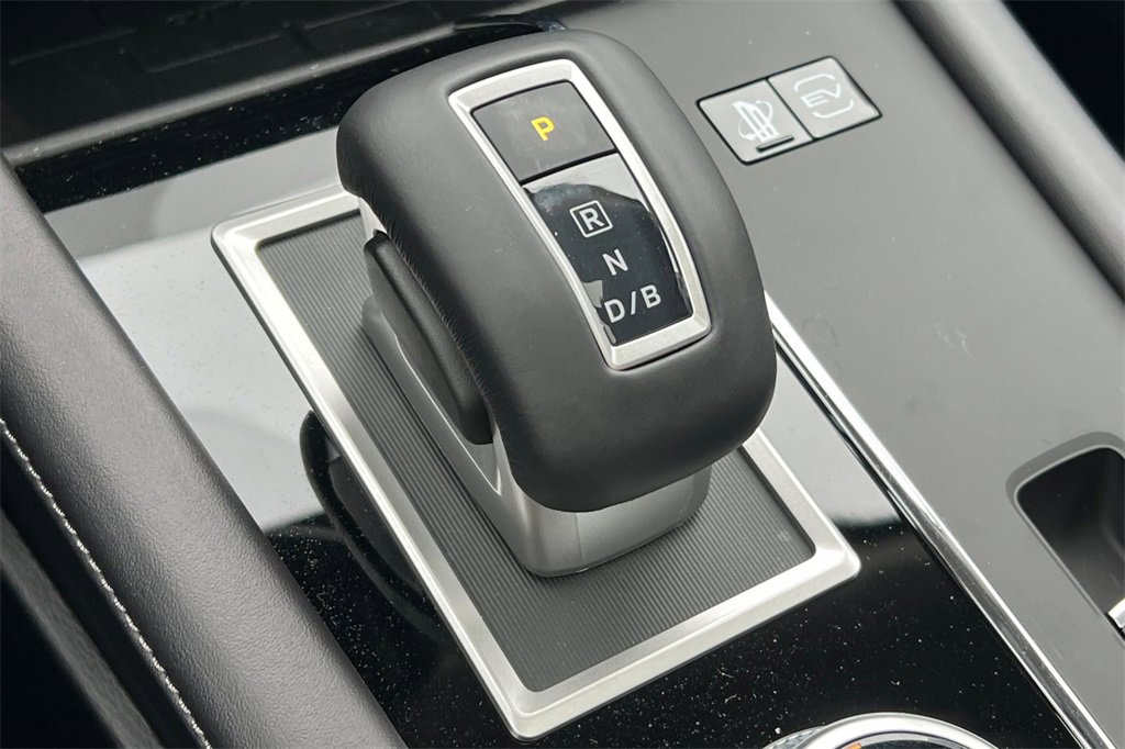 New 2025 Mitsubishi Outlander SE image 23