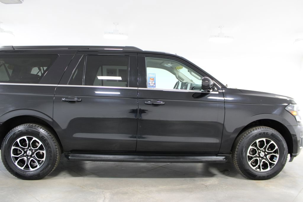 Used 2024 Ford Expedition Max XLT image 11
