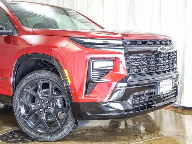 New 2026 Chevrolet Traverse RS w/ LPO, Floor Liner Package image 3