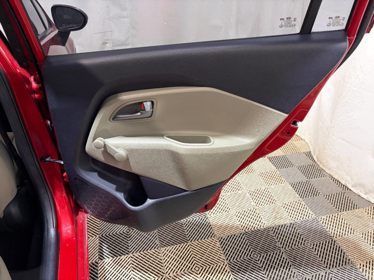 Used 2015 Kia Rio LX image 11