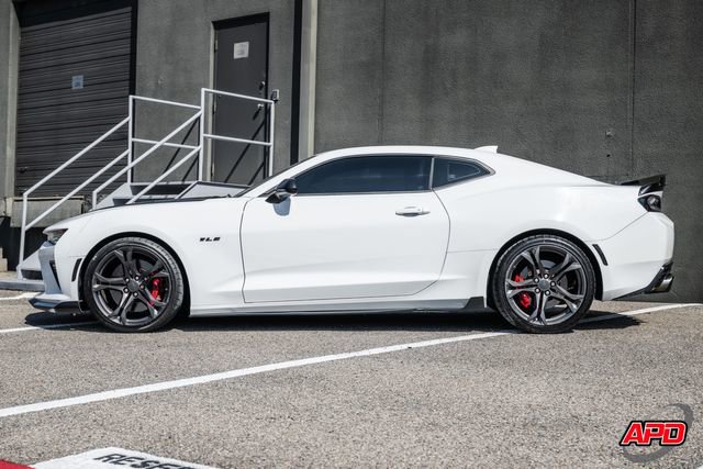 Used 2018 Chevrolet Camaro SS image 39