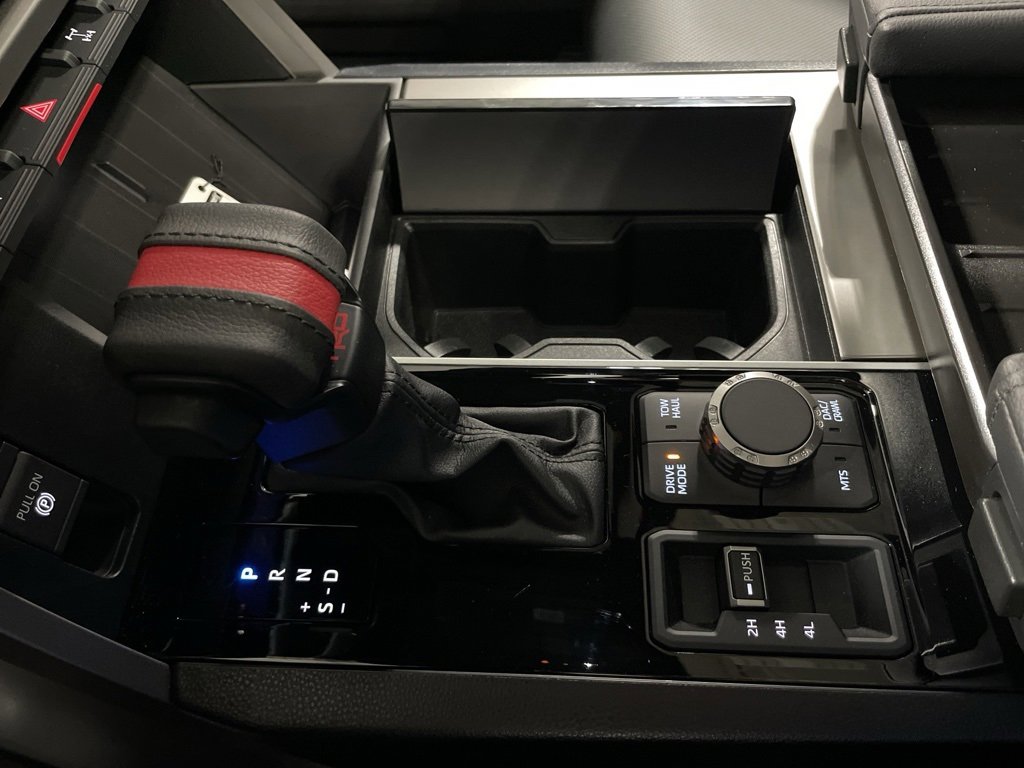 Used 2025 Toyota Sequoia SR5 image 41