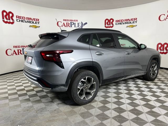 New 2026 Chevrolet Trax LT w/ Driver Confidence Package image 7