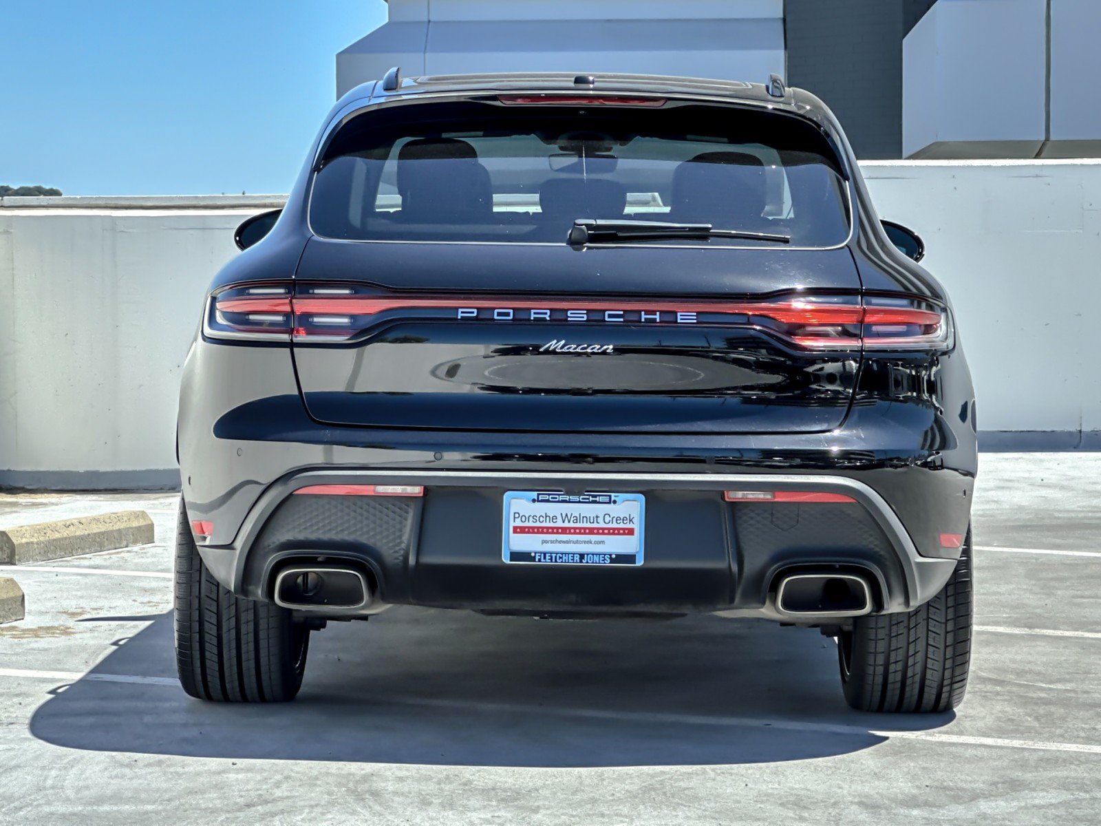 Used 2023 Porsche Macan AWD/4WD image 7