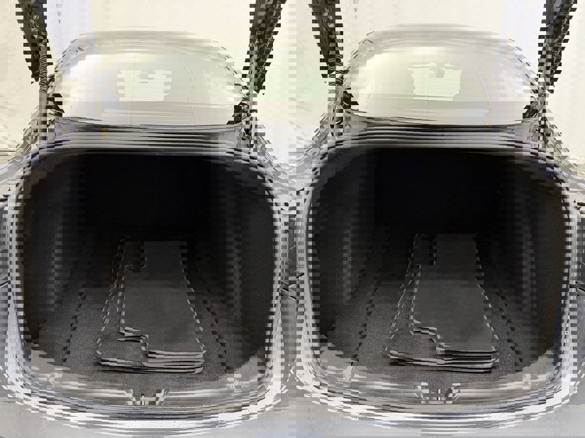 Used 2022 Tesla Model 3 Long Range image 16