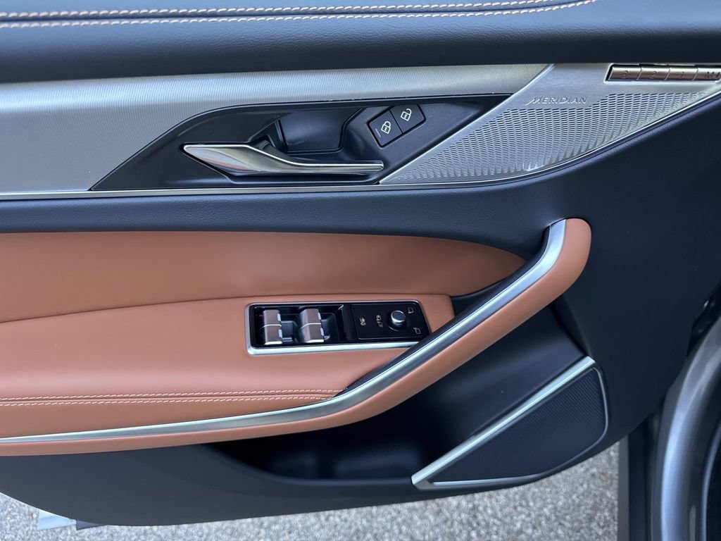 New 2026 Jaguar F-PACE R-Dynamic S AWD/4WD image 18