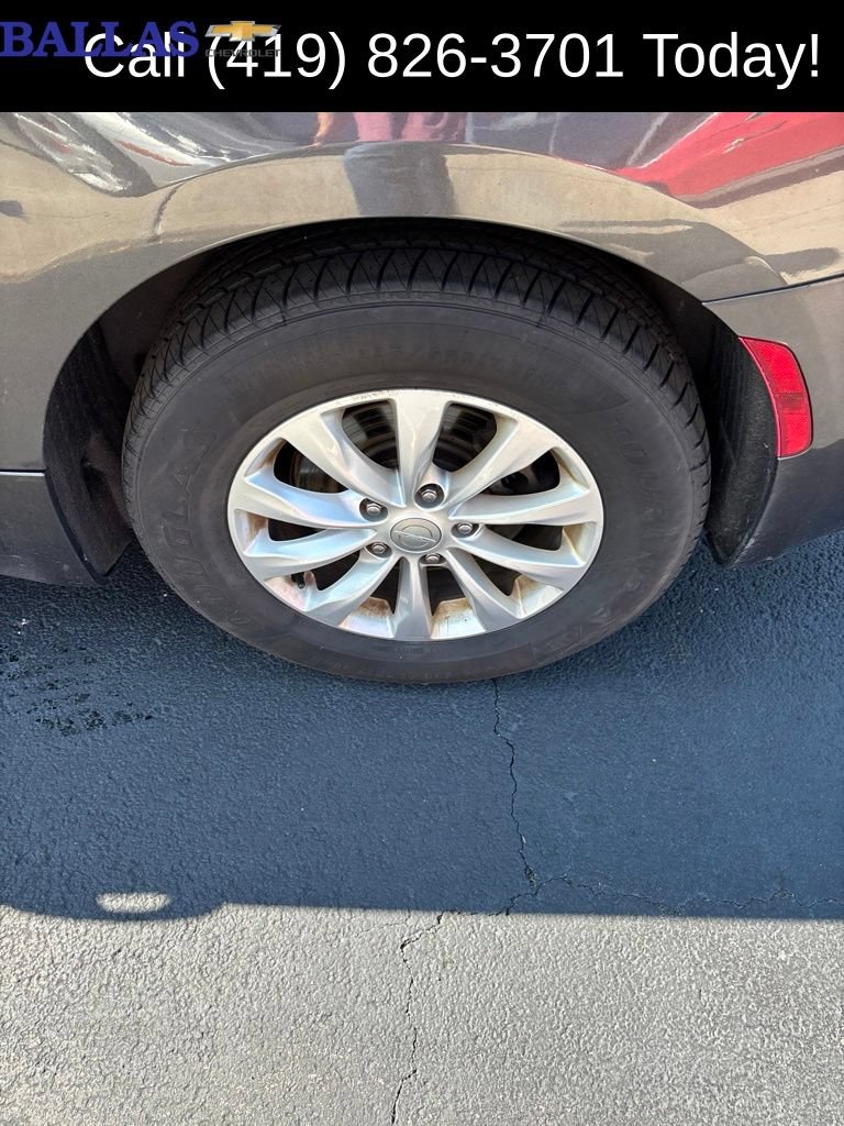 Used 2019 Chrysler Pacifica Touring-L FWD image 9