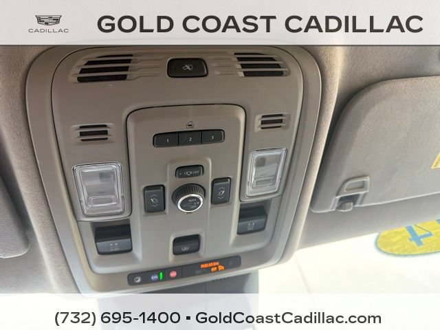 Used 2024 Cadillac Escalade Premium Luxury Platinum AWD/4WD image 38