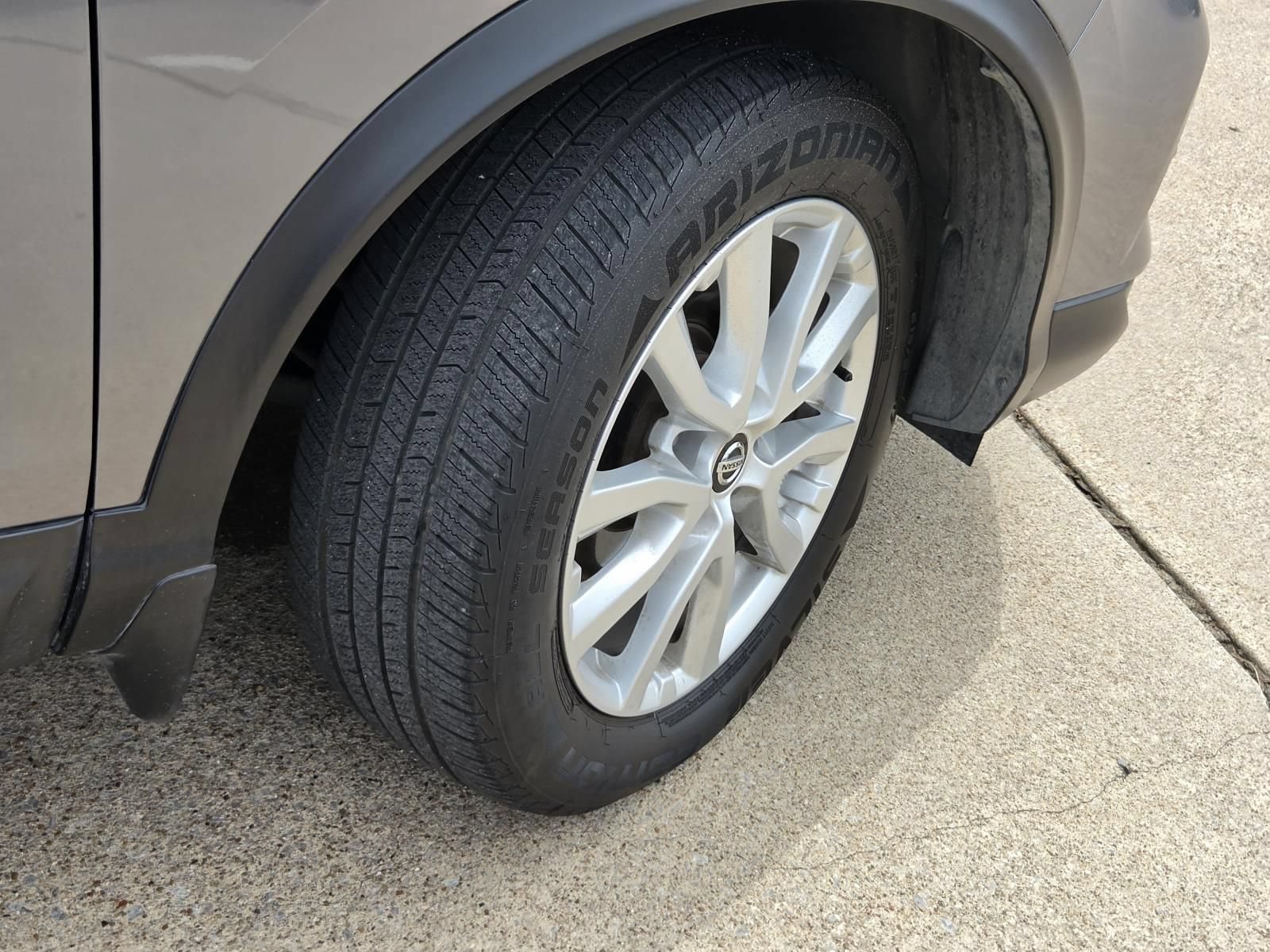 Used 2022 Nissan Rogue Sport SV w/ Technology Package FWD image 6