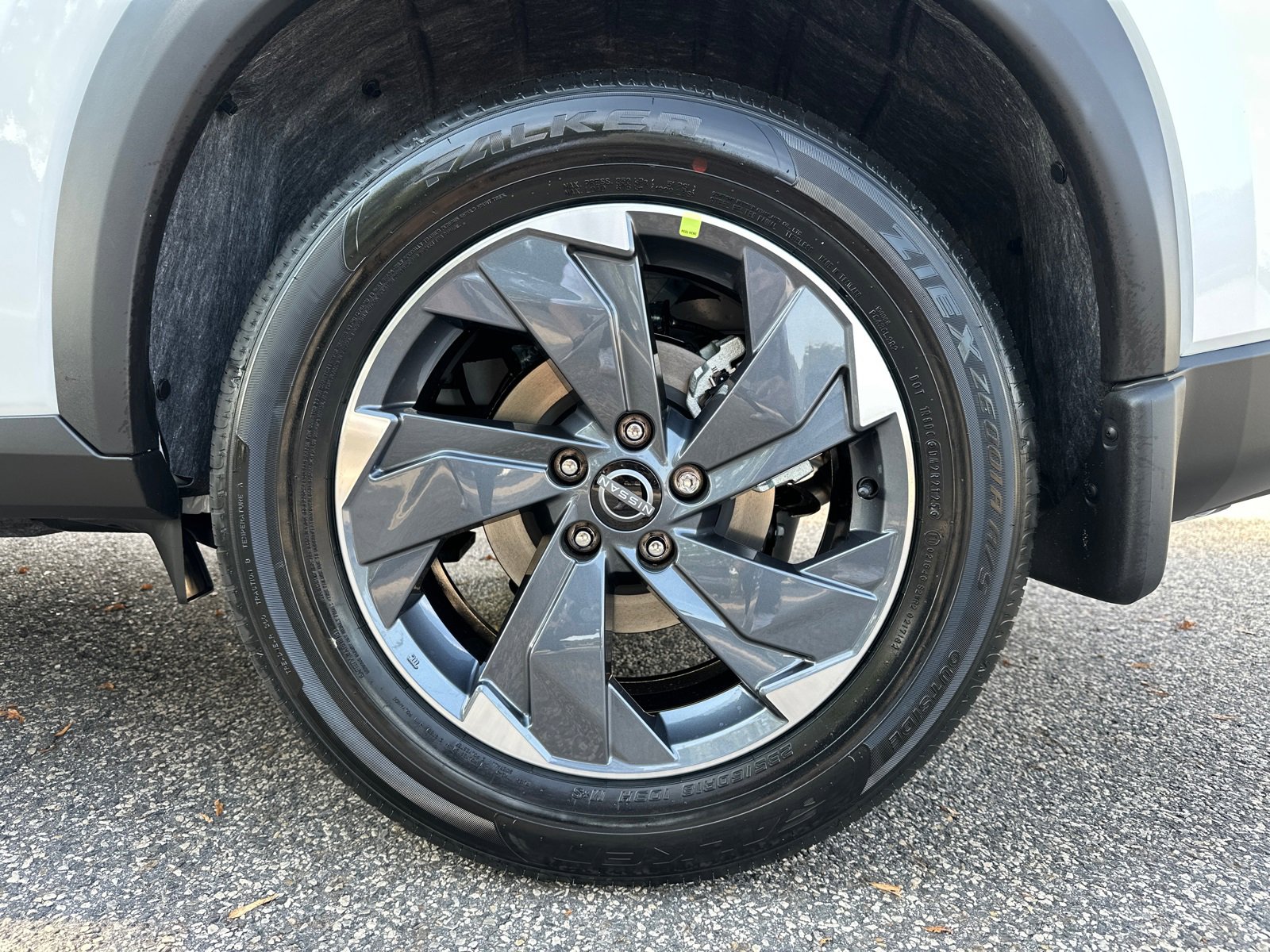 New 2026 Nissan Rogue SV image 20