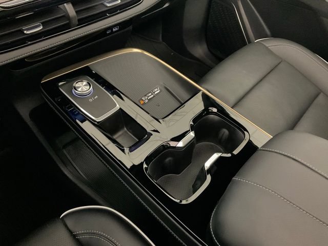 Used 2025 Buick Enclave Avenir w/ Super Cruise Package AWD/4WD image 13