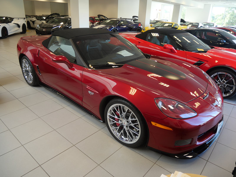 Used 2013 Chevrolet Corvette 427 w/ 1SC Preferred Equipment Group RWD image 1