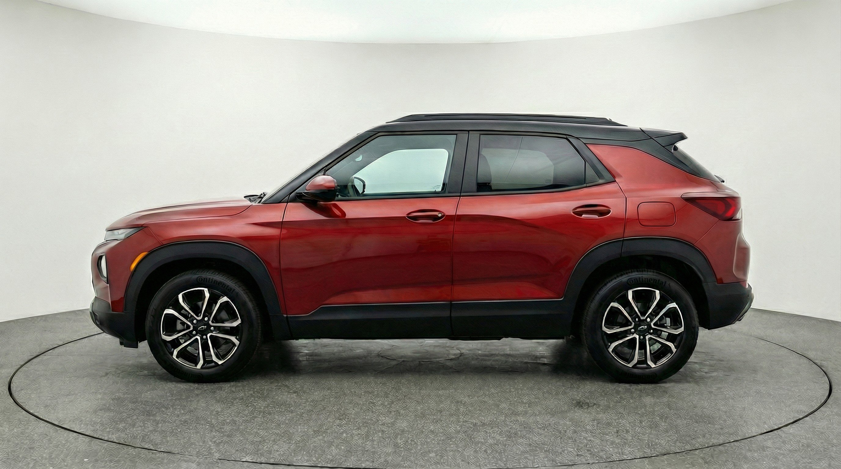 Used 2025 Chevrolet TrailBlazer LT AWD/4WD image 5