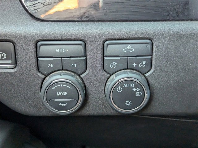 Used 2022 Chevrolet Silverado 1500 LT image 29