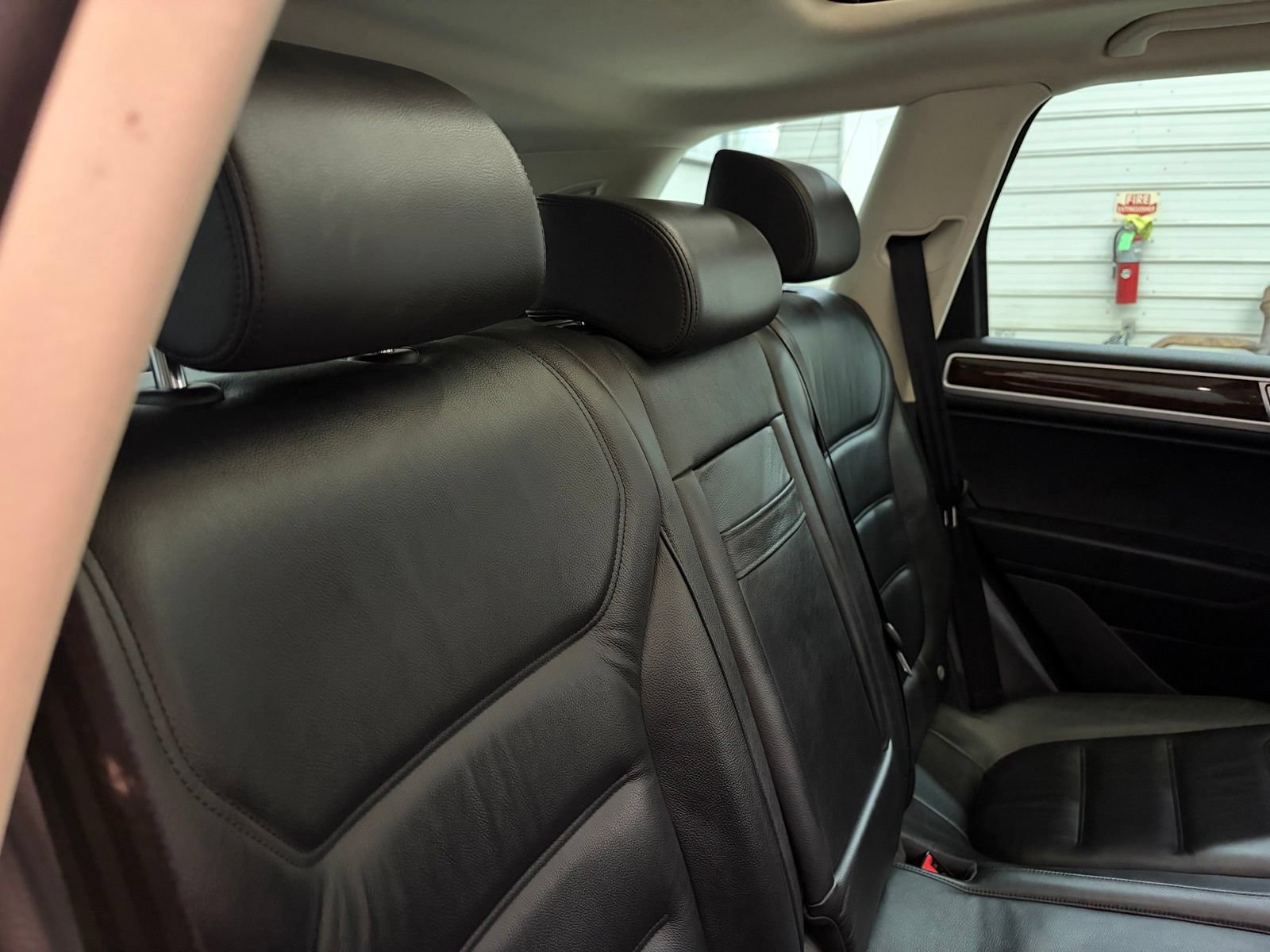 Used 2015 Volkswagen Touareg TDI AWD/4WD image 33