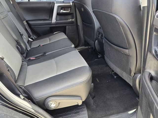 Used 2017 Toyota 4Runner SR5 Premium RWD image 15