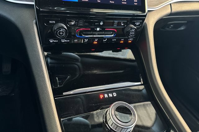 Certified 2024 Jeep Grand Cherokee Limited RWD image 30