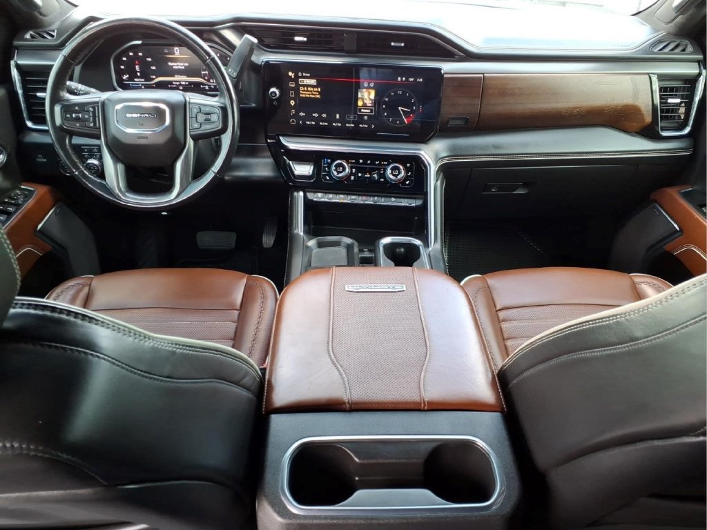 Used 2024 GMC Sierra 2500 Denali Ultimate w/ Snow Plow Prep/Camper Package AWD/4WD image 19