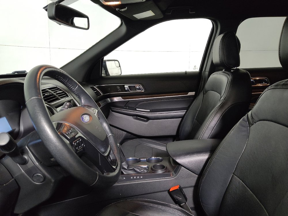 Used 2018 Ford Explorer Limited FWD image 17