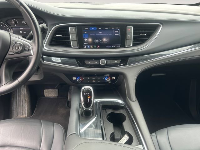 Used 2021 Buick Enclave Essence image 14