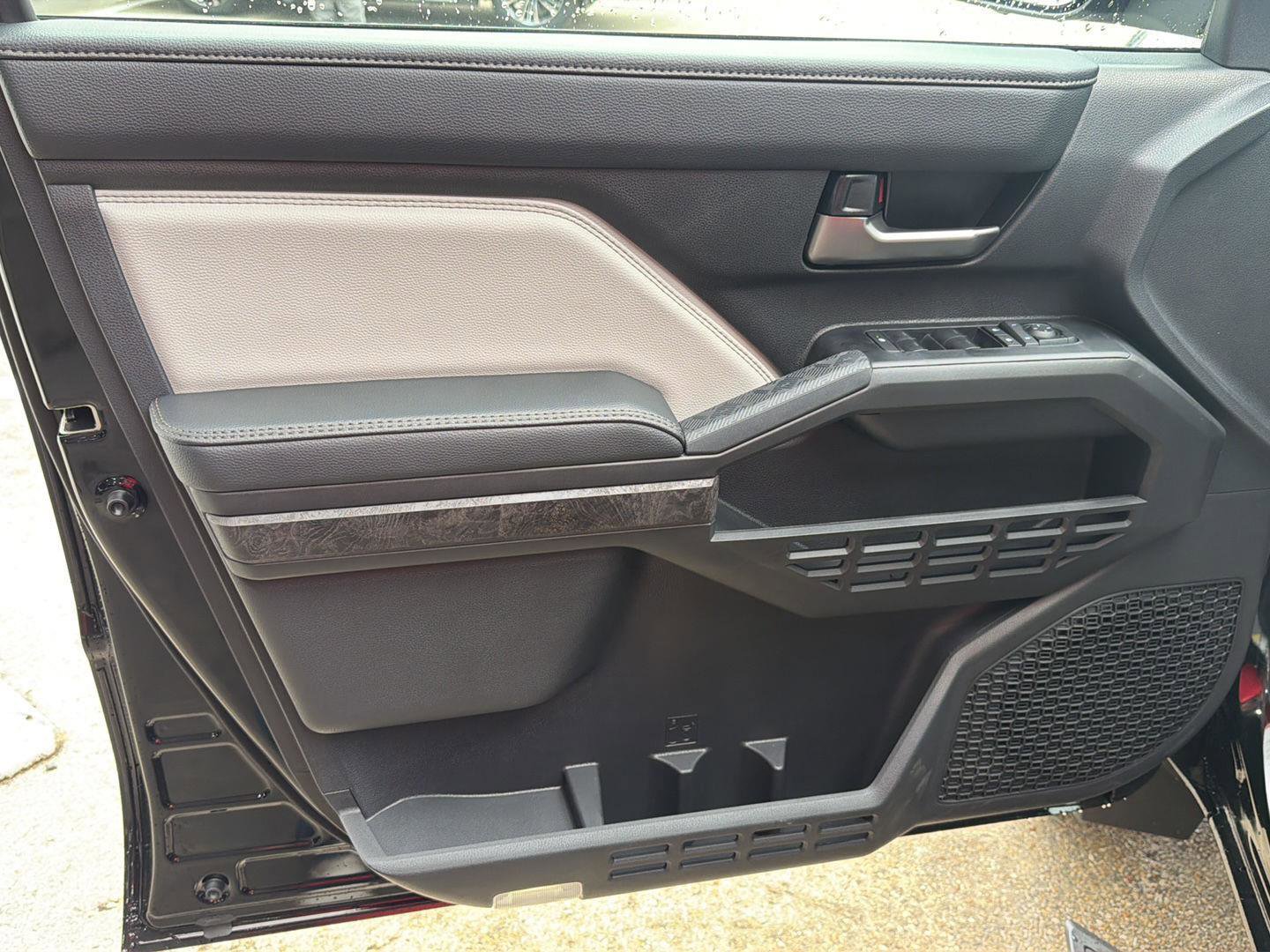 New 2026 Toyota Tacoma Limited AWD/4WD image 10