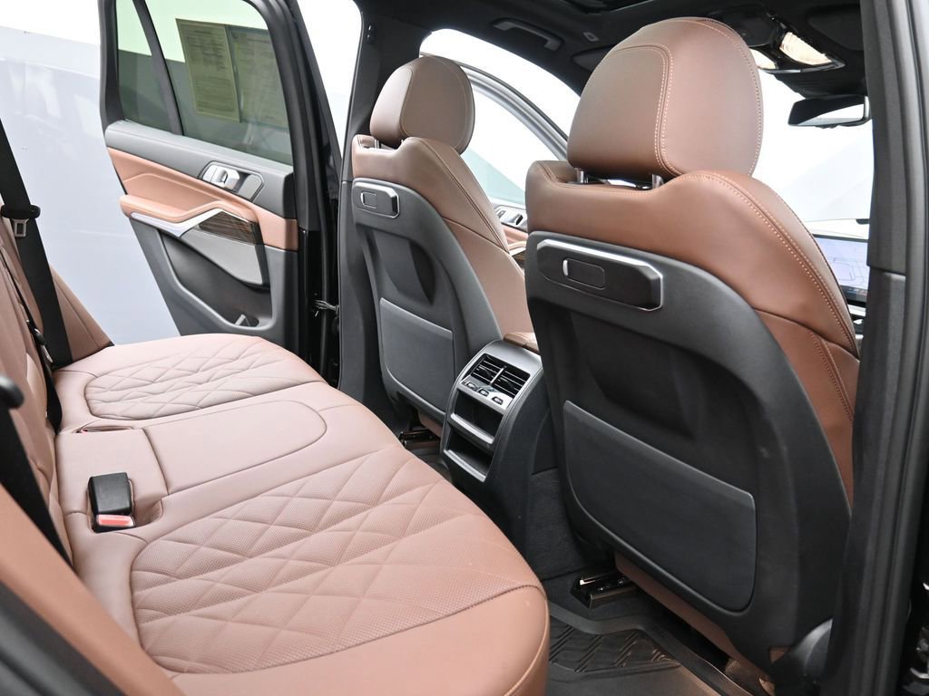 Used 2024 BMW X5 xDrive40i w/ Premium Package image 19