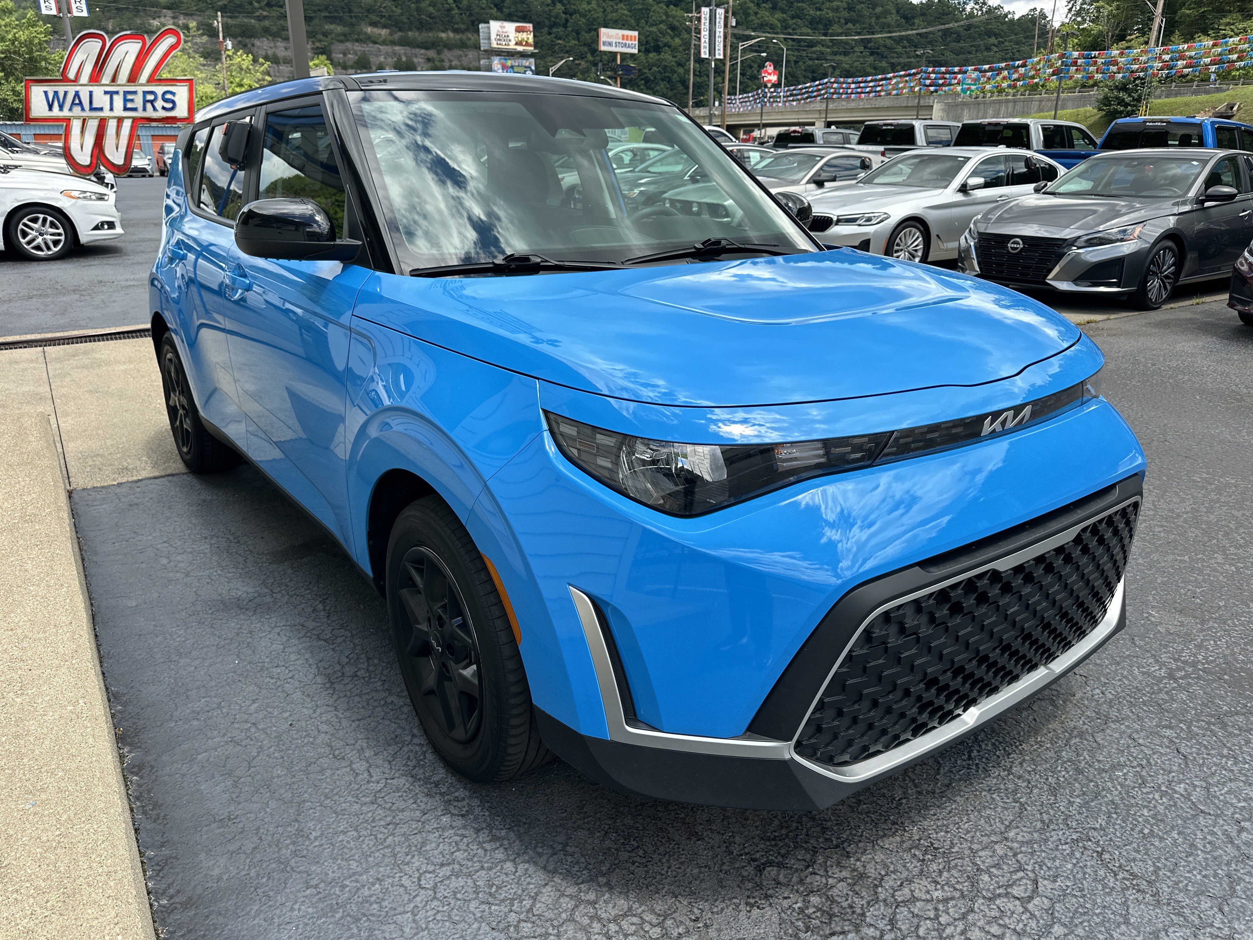 Used 2024 Kia Soul S FWD image 1