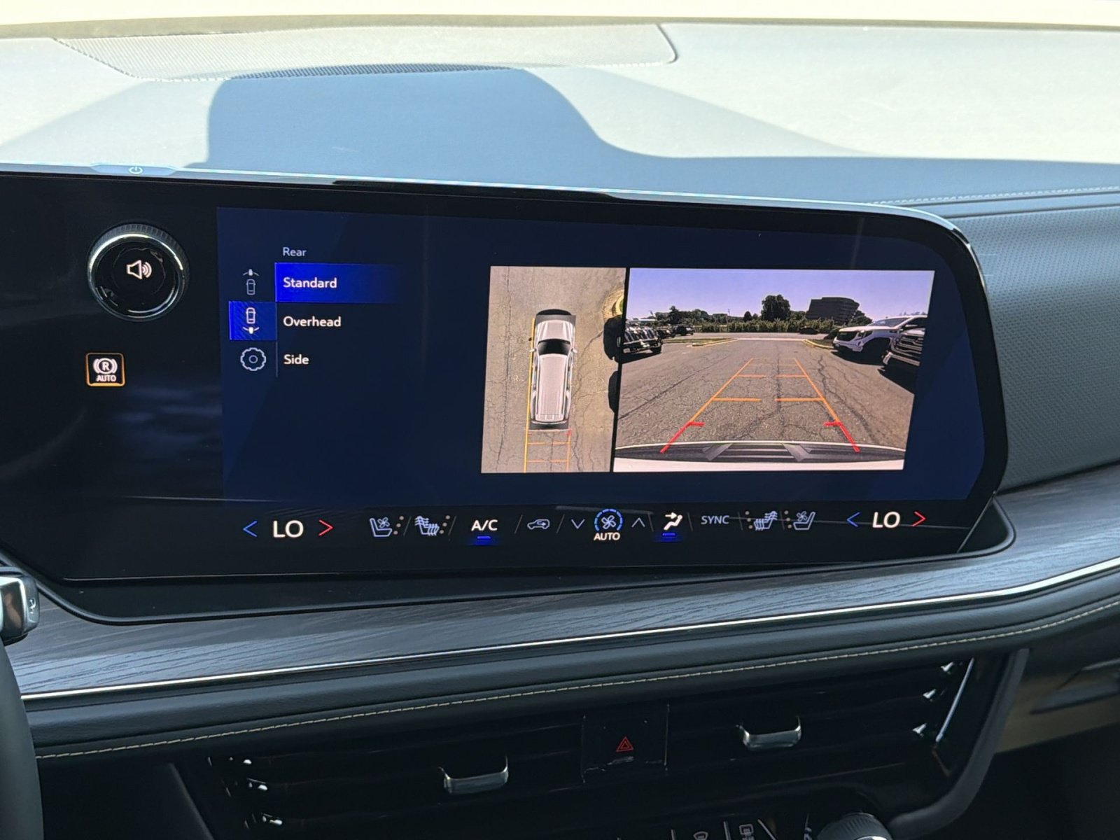 New 2026 Chevrolet Suburban Premier AWD/4WD image 19